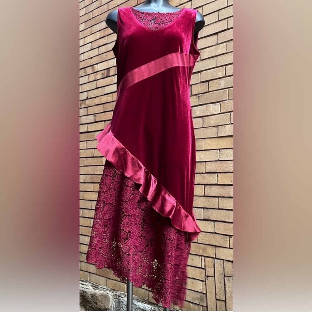 Ashro burgundy ruffle velvet lace asymmetrical deco dress Size 8